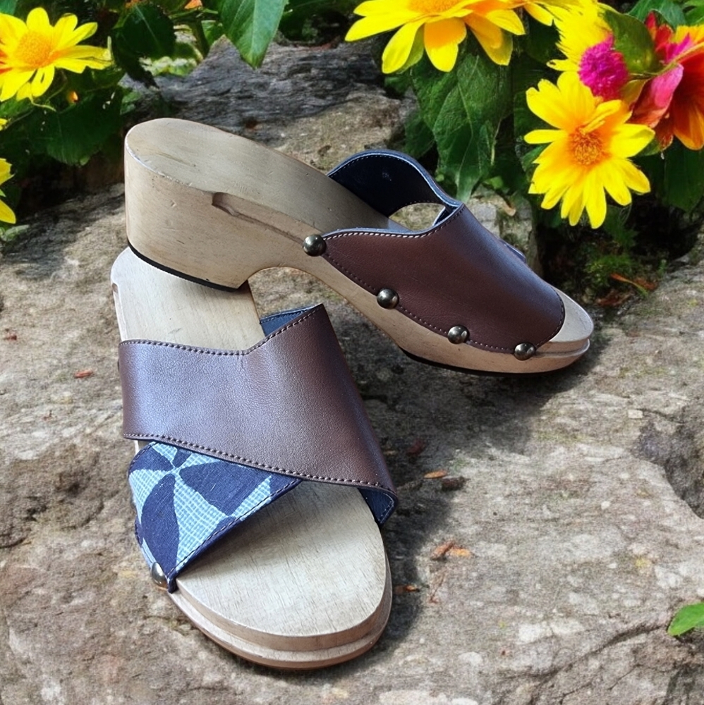 Ladies Wooden Slip-On Clogs Size 8